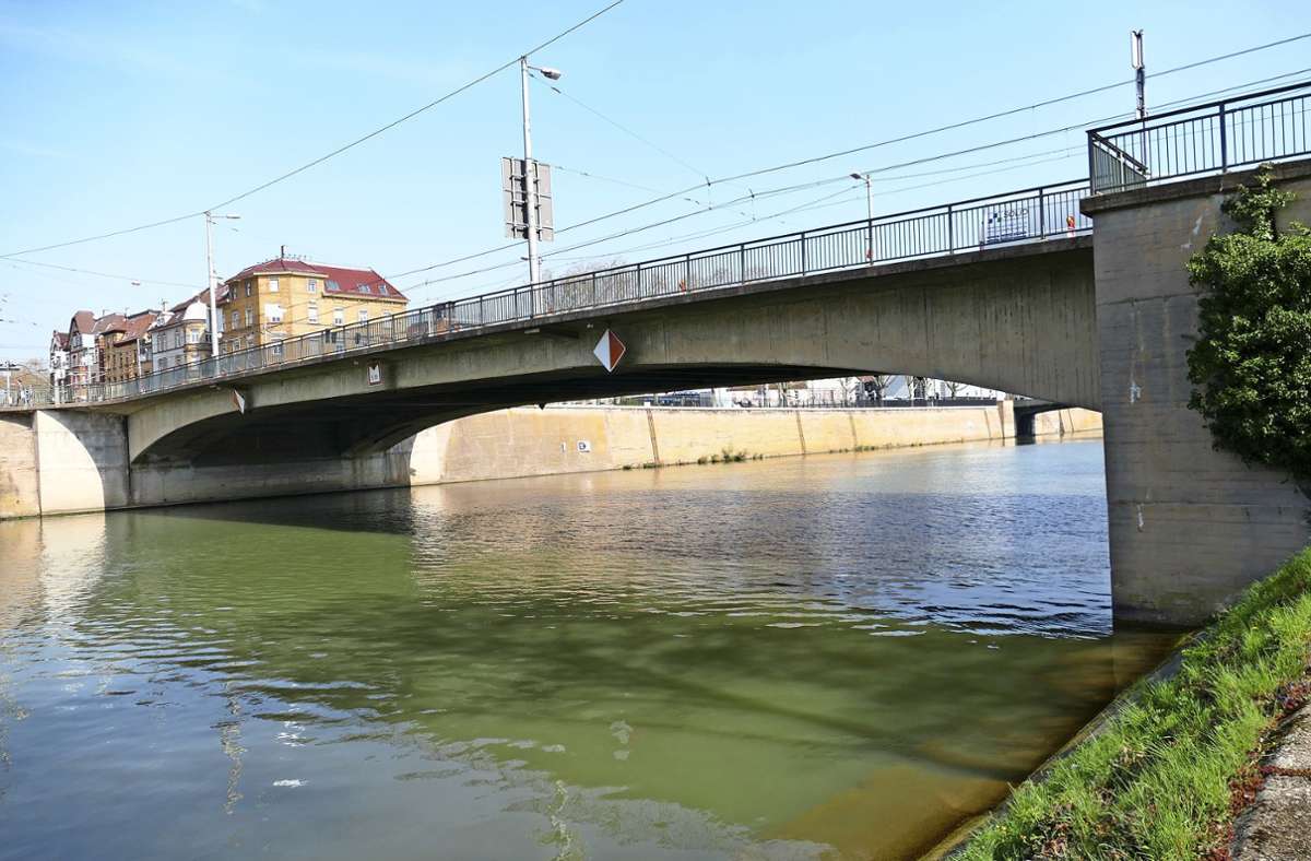 Brücken in Bad Cannstatt: Rosensteinbrücke wird auf Schäden  überprüft