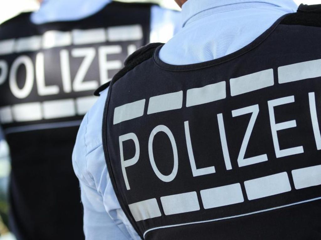 Angehörige des 44-Jährigen hatten zuvor die Polizei alarmiert: Polizei erschießt Mann bei Messerangriff in Mannheim