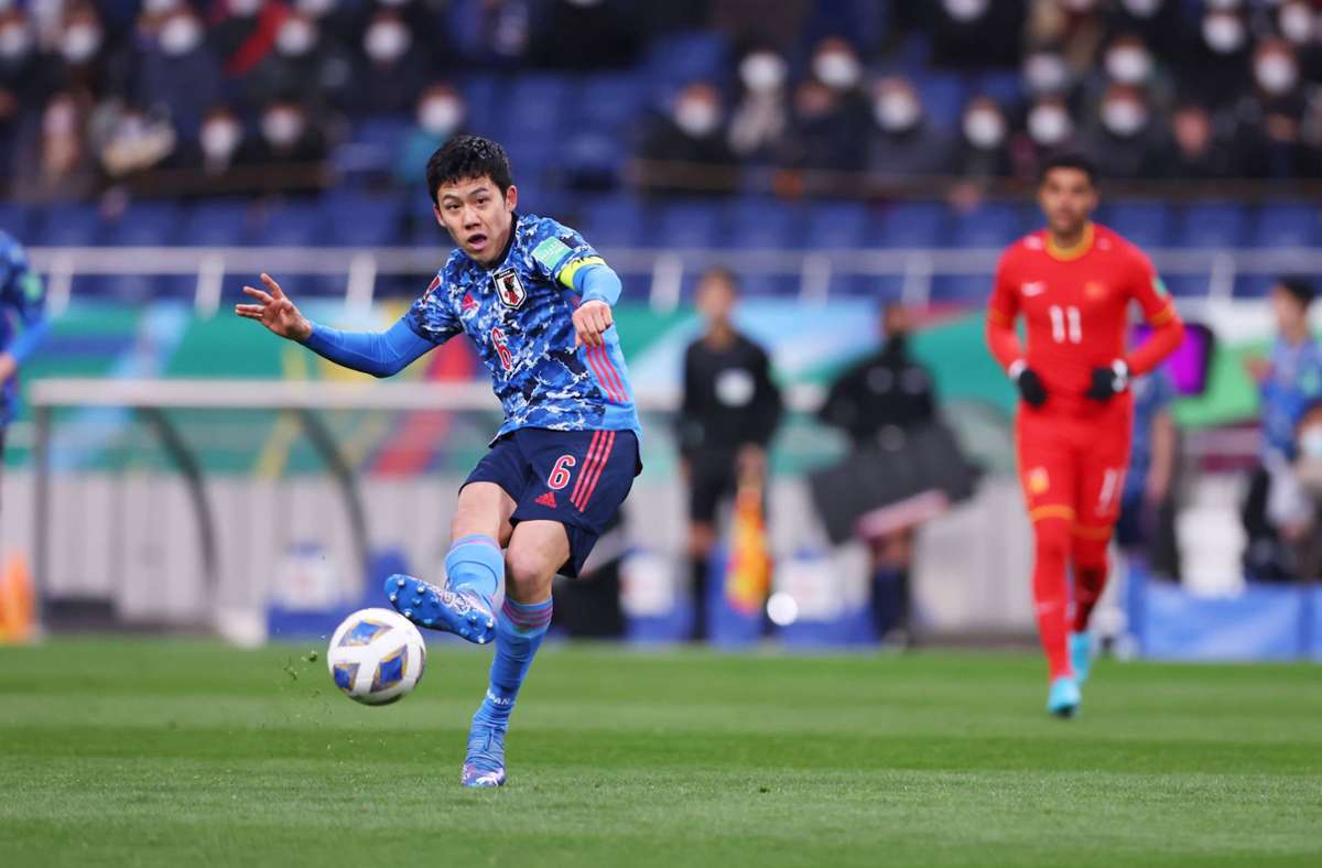 Kapitän des VfB Stuttgart: Wataru Endo feiert wichtigen Sieg mit Japan