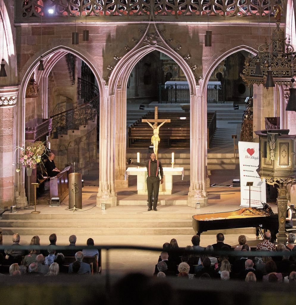 ESSLINGEN:  Solisten der Cape Town Opera sind auf Einladung des Vereins Herzklopfen in der Stadtkirche St. Dionys aufgetreten: Herzerwärmende Gesänge vom Kap