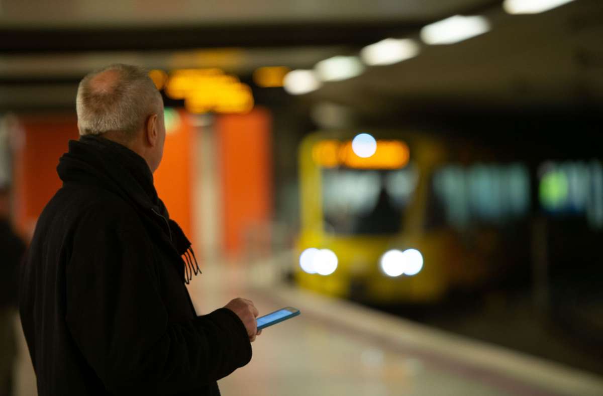 Neue Displays in Stuttgarts Bahnhöfen: Sprechende Fahrgastanzeigen versprechen mehr Durchblick