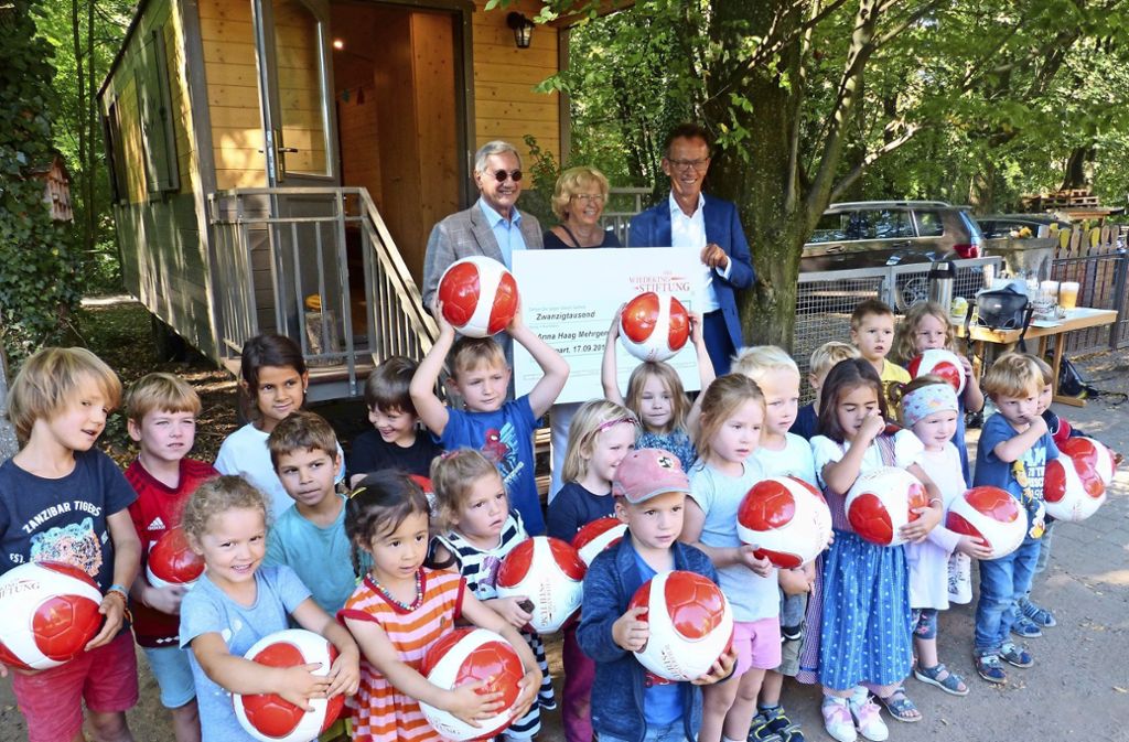 Bad CannstattWiedeking Stiftung übergibt  Spende an Kindervilla Anna Haag  : Mehr Raum für Abenteuer
