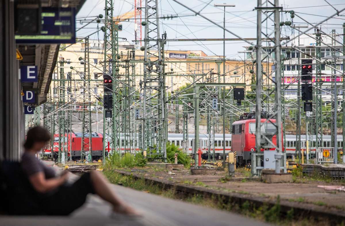 Störung am Hauptbahnhof: Zugverkehr rund um Stuttgart weiter eingeschränkt
