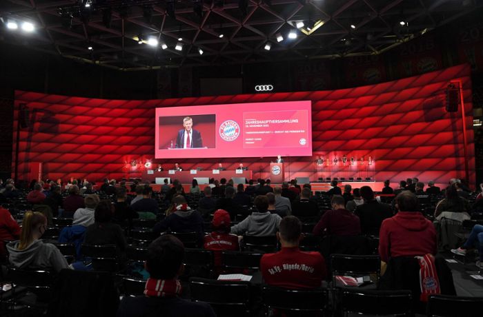 FC Bayern München: Uli Hoeneß sprachlos – Bayern-Versammlung endet im Tumult