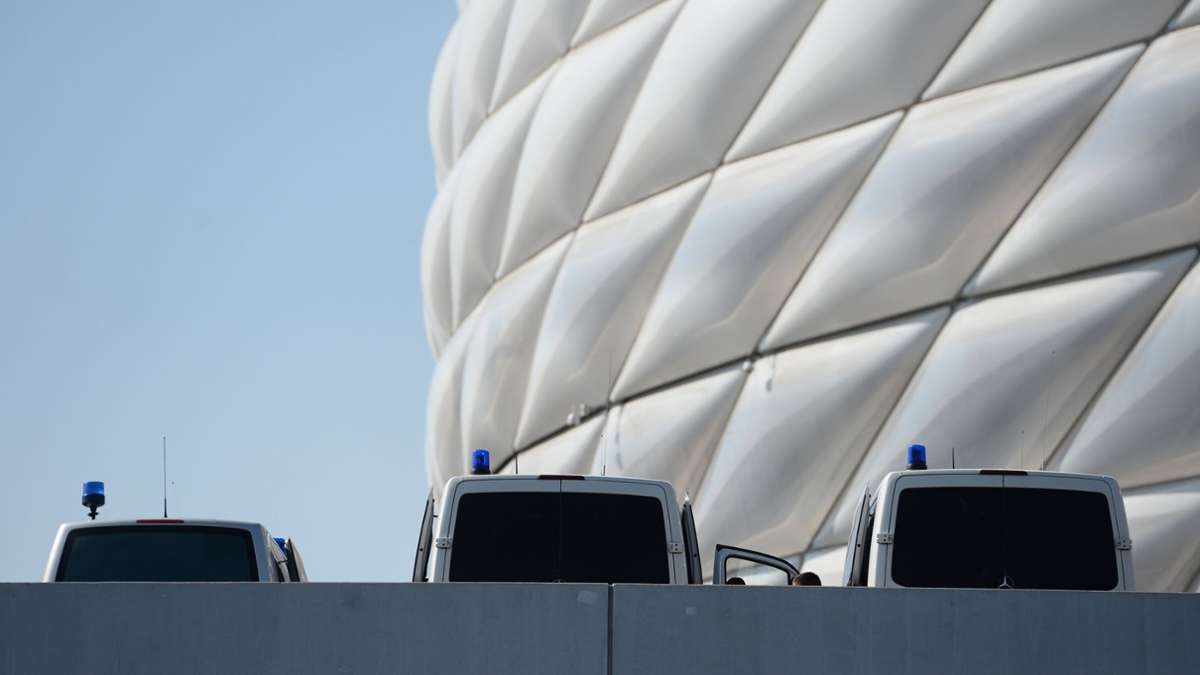 FC Bayern gegen Borussia Dortmund: Nach Drohung: Mehr Polizei bei Top-Spiel in München