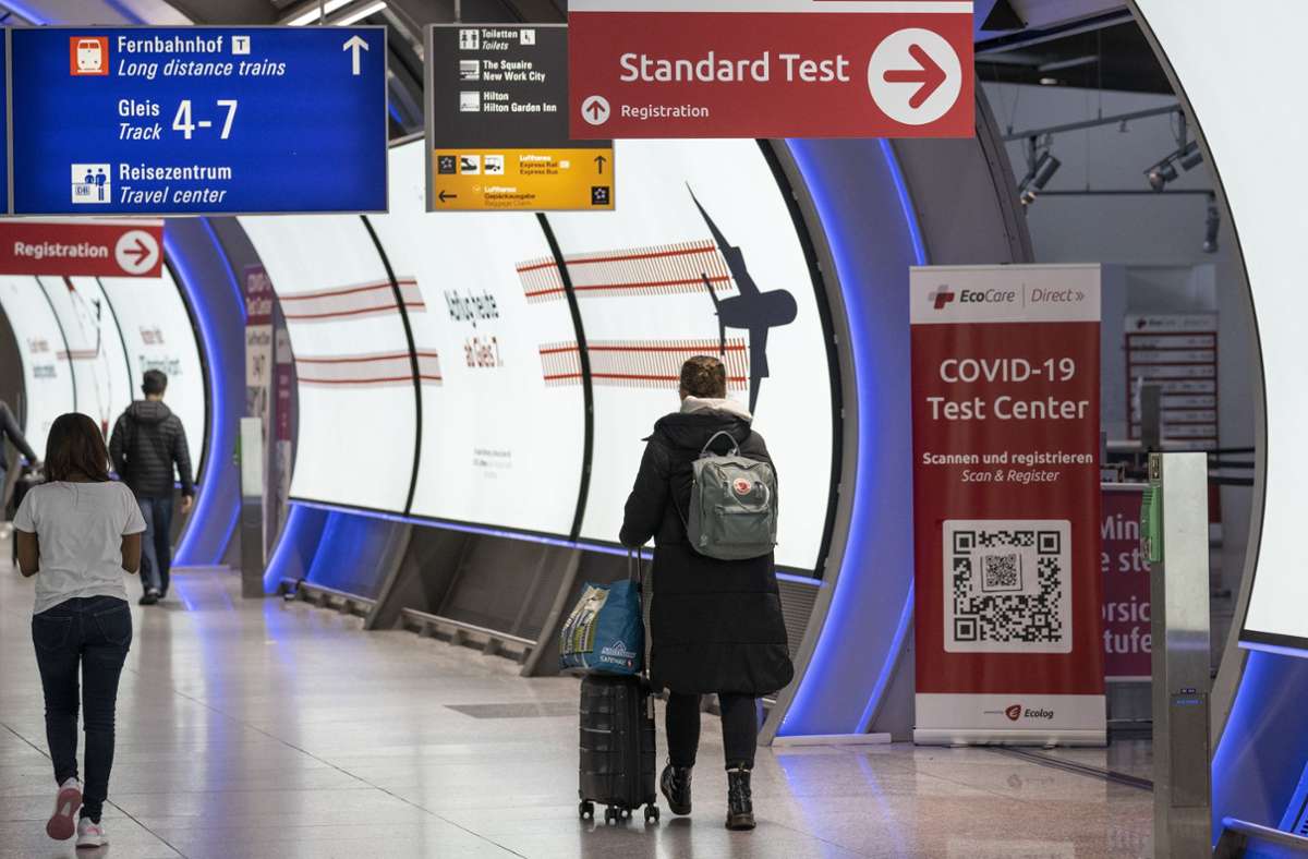 Bald müssen Einreisende aus China in Deutschland einen negativen Coronatest vorlegen. Foto: dpa/Boris Roessler