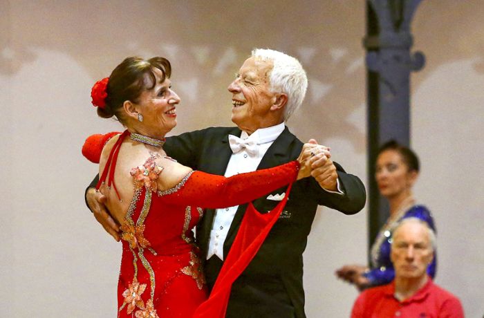 Senioren treten bei Stuttgarter Tanzturnier an: Nicht zu alt für Walzer