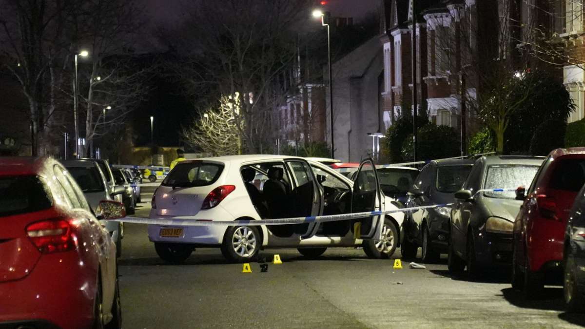 London: Mehrere Menschen bei Angriff mit ätzender Substanz verletzt
