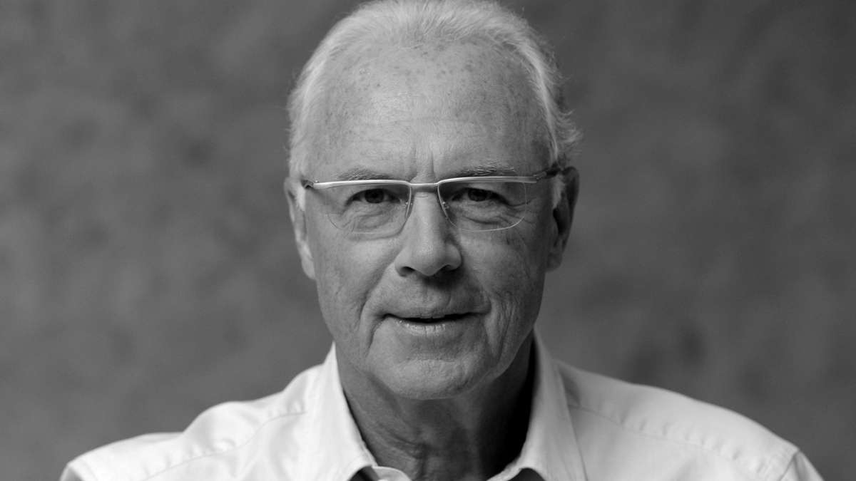 Nachruf auf eine Fußball-Ikone: Franz Beckenbauer – Abschied vom  letzten deutschen Kaiser