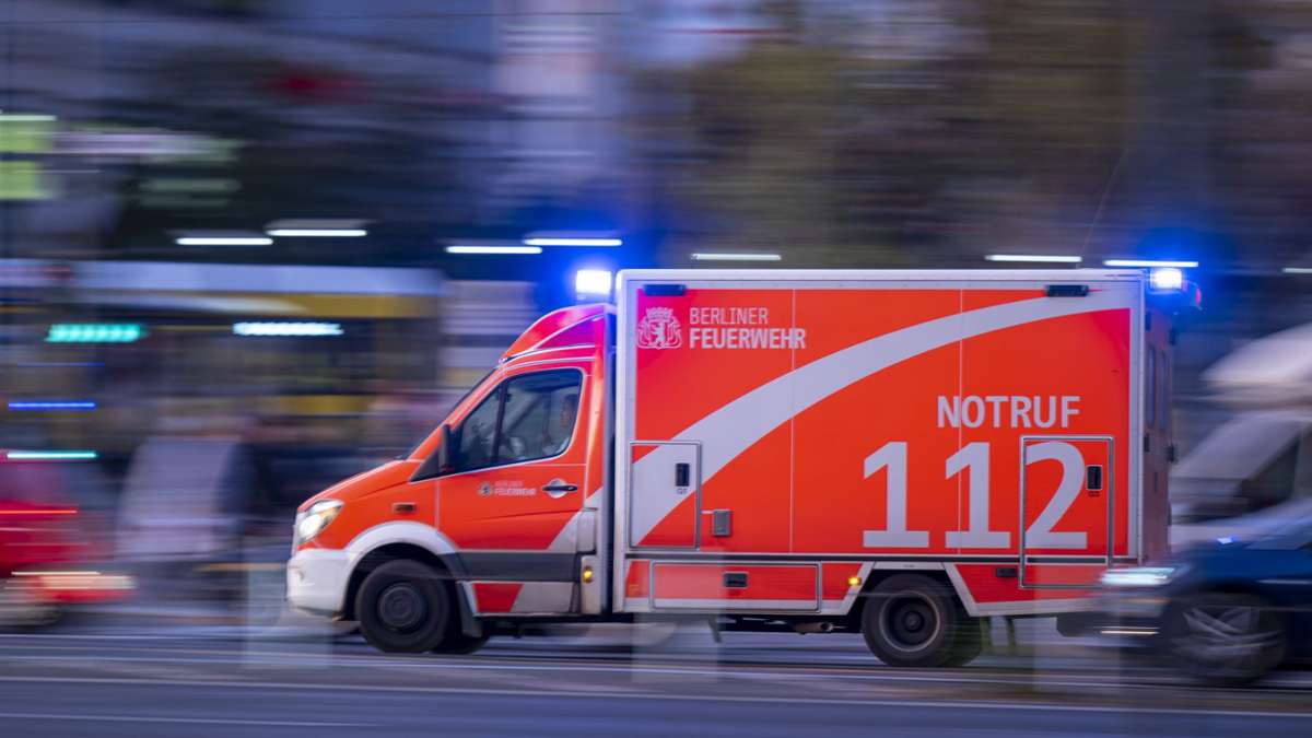 Pforzheim: Fußgängerinnen von Auto angefahren - Frau schwer verletzt