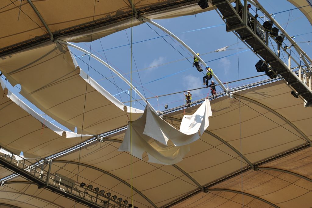 Für 9,75 Millionen Euro wird die Membran ausgetauscht: Neues Dach für Mercedes-Benz-Arena