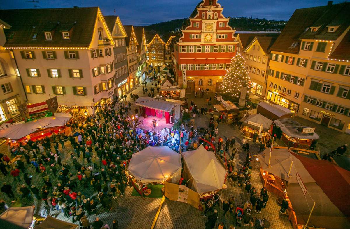 Glühwein, Badezuber und Co.: Fünf Dinge, die auf dem Esslinger Weihnachtsmarkt ein Muss sind