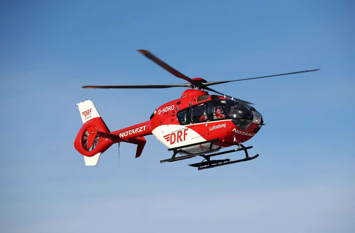 Esslingen und Plochingen: Radfahrer bei Unfällen verletzt – Helikopter im Einsatz