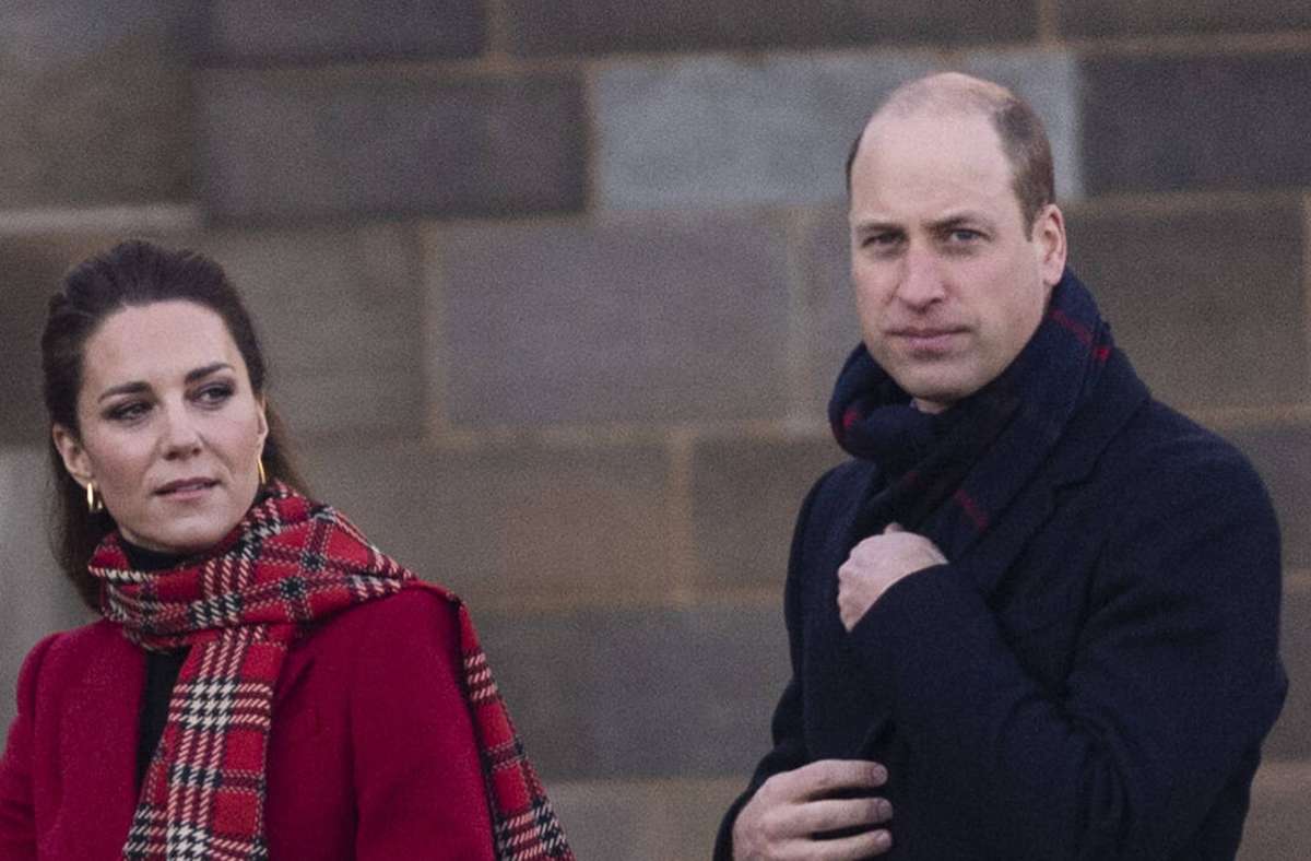 Prinz William und Kate, die Herzogin von Cambridge, unterstützen finanziell eine Telefonseelsorge-Hotline, bei der Beschäftigte mit traumatischen Erfahrungen Hilfe suchen können (Archivbild). Foto: imago images/Starface/Papixs / Starface