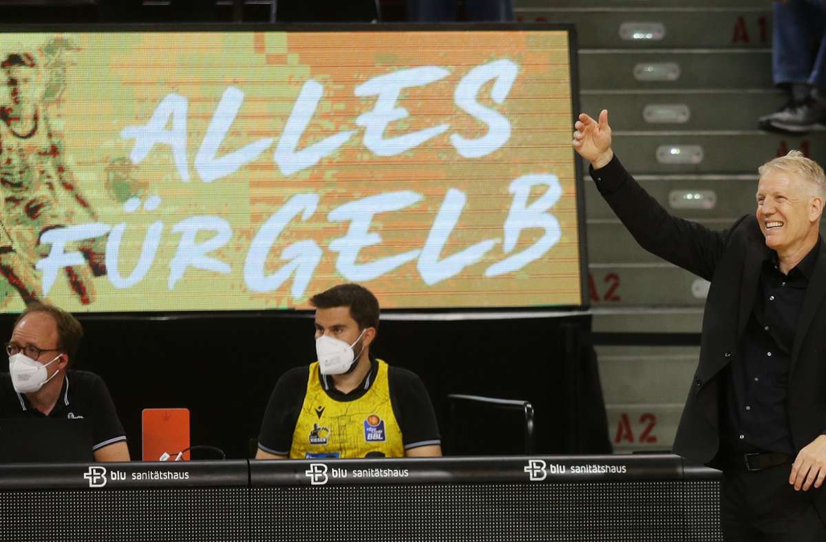 Alles für Gelb, lautet das Motto der Riesen – aber auch für alles Geld? Foto: Pressefoto Baumann/Hansjürgen Britsch