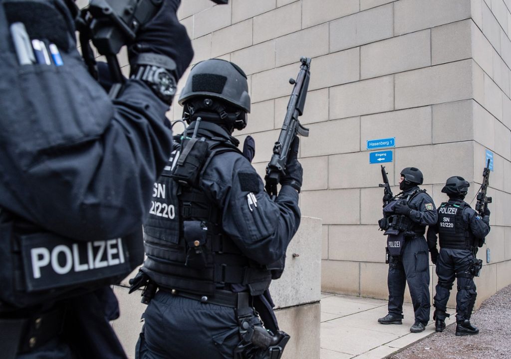 Schutzmaßnahmen bei allen jüdischen Einrichtungen hochgefahren: Nach Schüssen in Halle wird Sicherheit vor Synagogen verstärkt