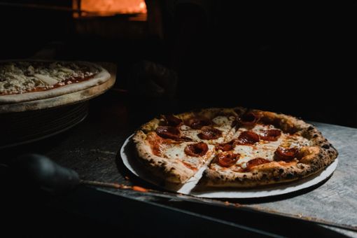 Bei neopolitanischen Pizzen gehen fluffiger Teig, knuspriger Boden und hochwertige Zutaten Hand in Hand, und das seit über 1300 Jahren.  Foto: Danielle MacInnes
