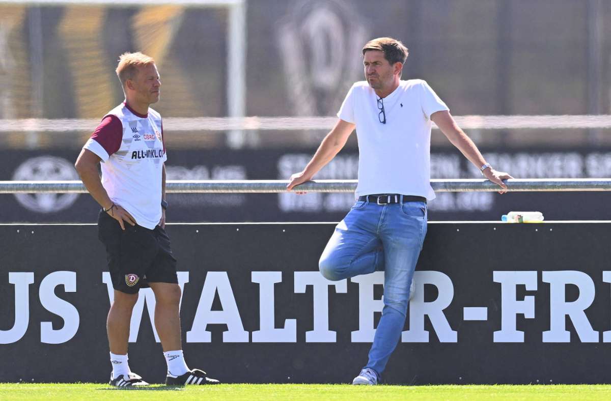 Ralf Becker (rechts) steht hinter der Verpflichtung von Trainer Markus Anfang. An diesem Freitag treffen beide im DFB-Pokal mit Dynamo Dresden auf den VfB Stuttgart. In unserer Bildergalerie zeigen wir, wie es in den vergangenen Jahren in der ersten Pokalrunde für den VfB lief.
