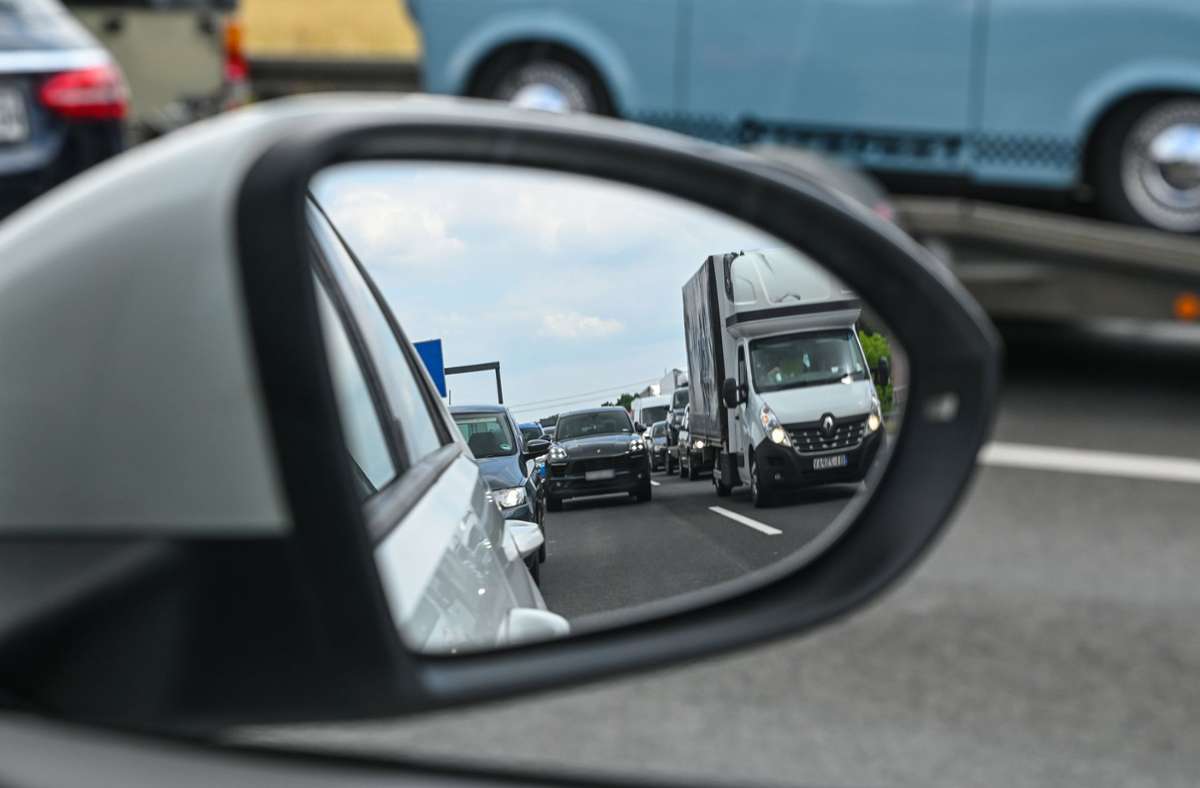 Verkehr in Baden-Württemberg: Viel Stau auf den Autobahnen am ersten Ferienwochenende