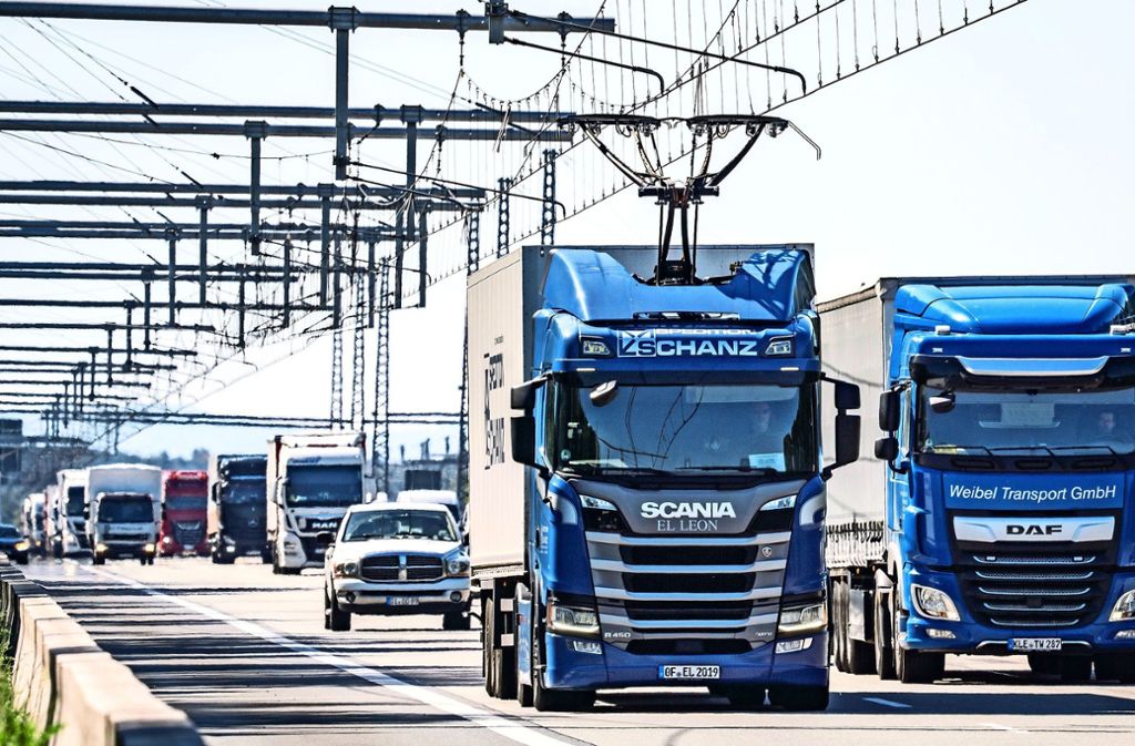 Oberleitungen für saubere Lastwagen: Schwarzwald erhält Lkw-Teststrecke