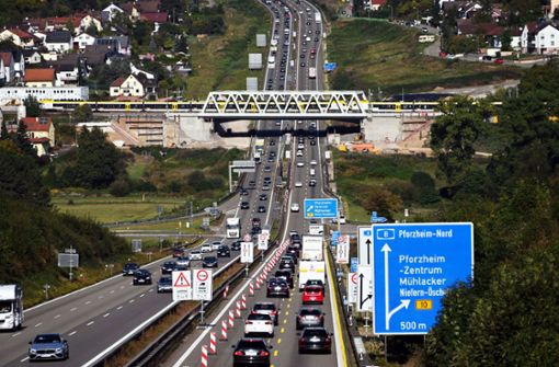 Blick auf die Autobahn 8 bei Pforzheim Ost Foto: dpa/Uli Deck