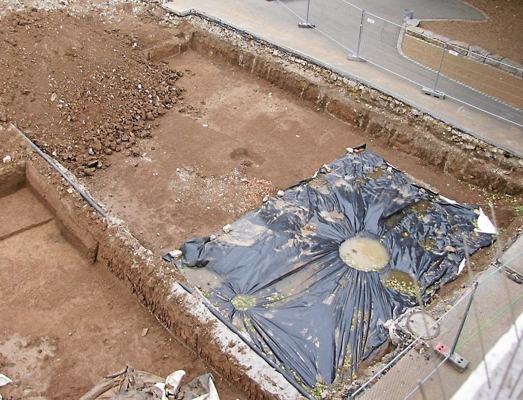Die Funde werden komplett ausgegraben und gehen direkt an die Restaurierungswerkstatt des Landesdenkmalamtes.