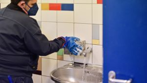 Herr Sirena hält  die Toiletten der Stadt sauber –  seit 25 Jahren