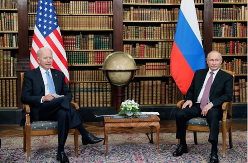 Die Situation erinnert ans Frühjahr. Das Treffen zwischen Biden (li.) und Putin war die Folge der damaligen Militärmanöver. Foto: AFP/MIKHAIL METZEL