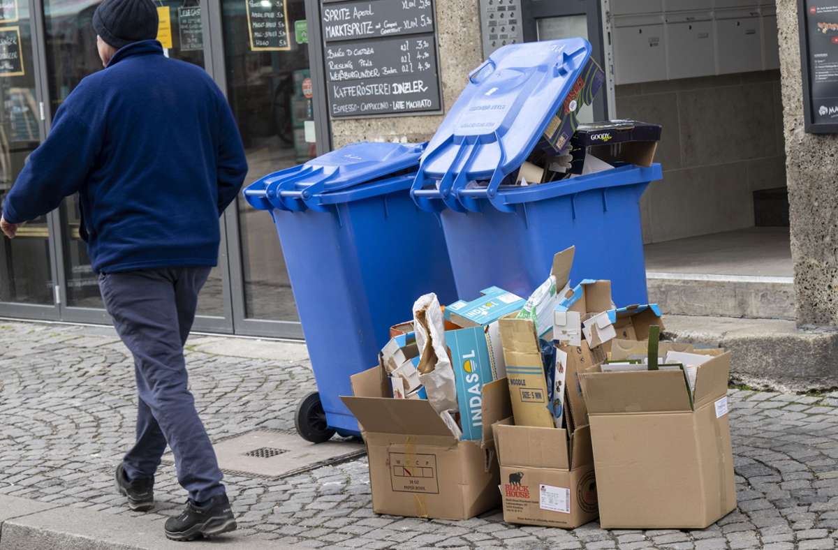 Personalnot bei der Abfallwirtschaft Stuttgart: Altpapiertonne kann vereinzelt nicht geleert werden