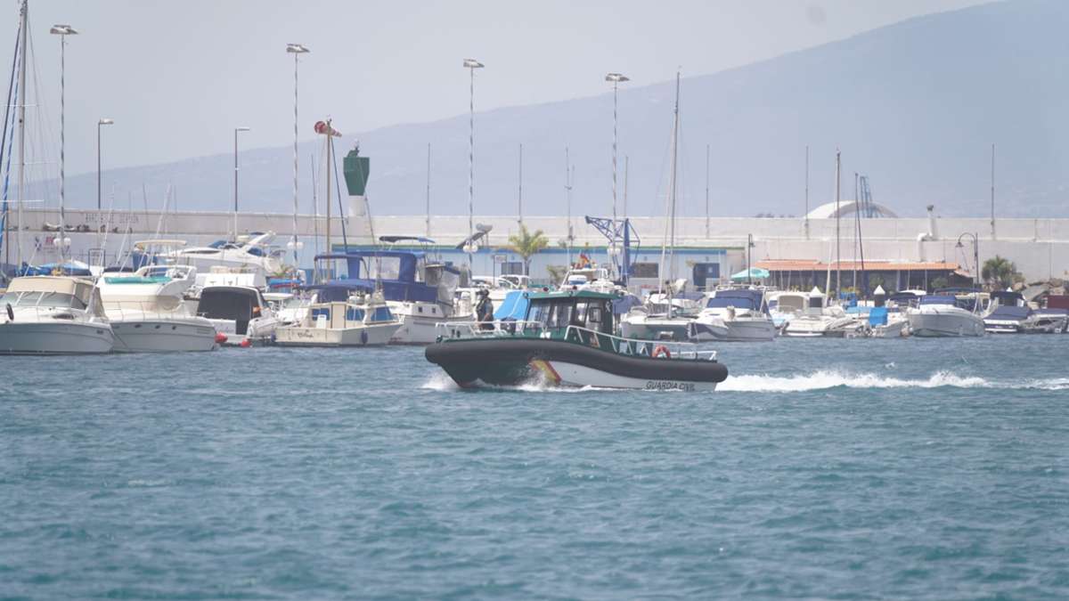 Kriminalität in Spanien: Drogenschmuggler töten zwei Polizisten bei Verfolgungsjagd mit Booten