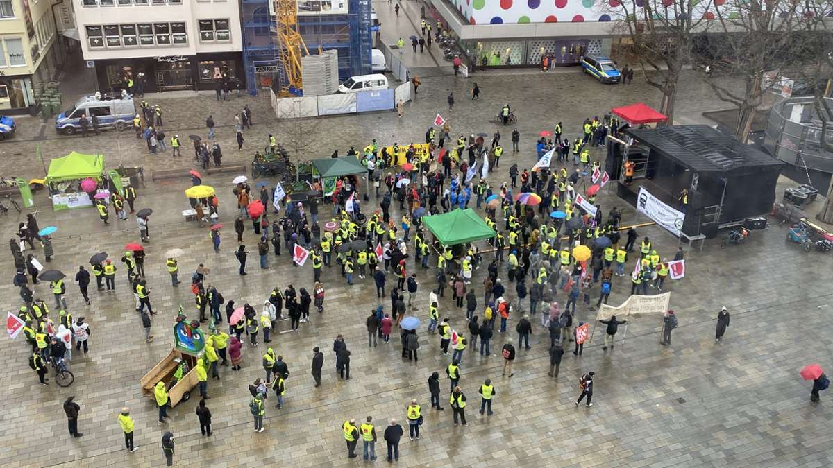 Die Kundgebung auf dem Stuttgarter Marktplatz am Freitag.