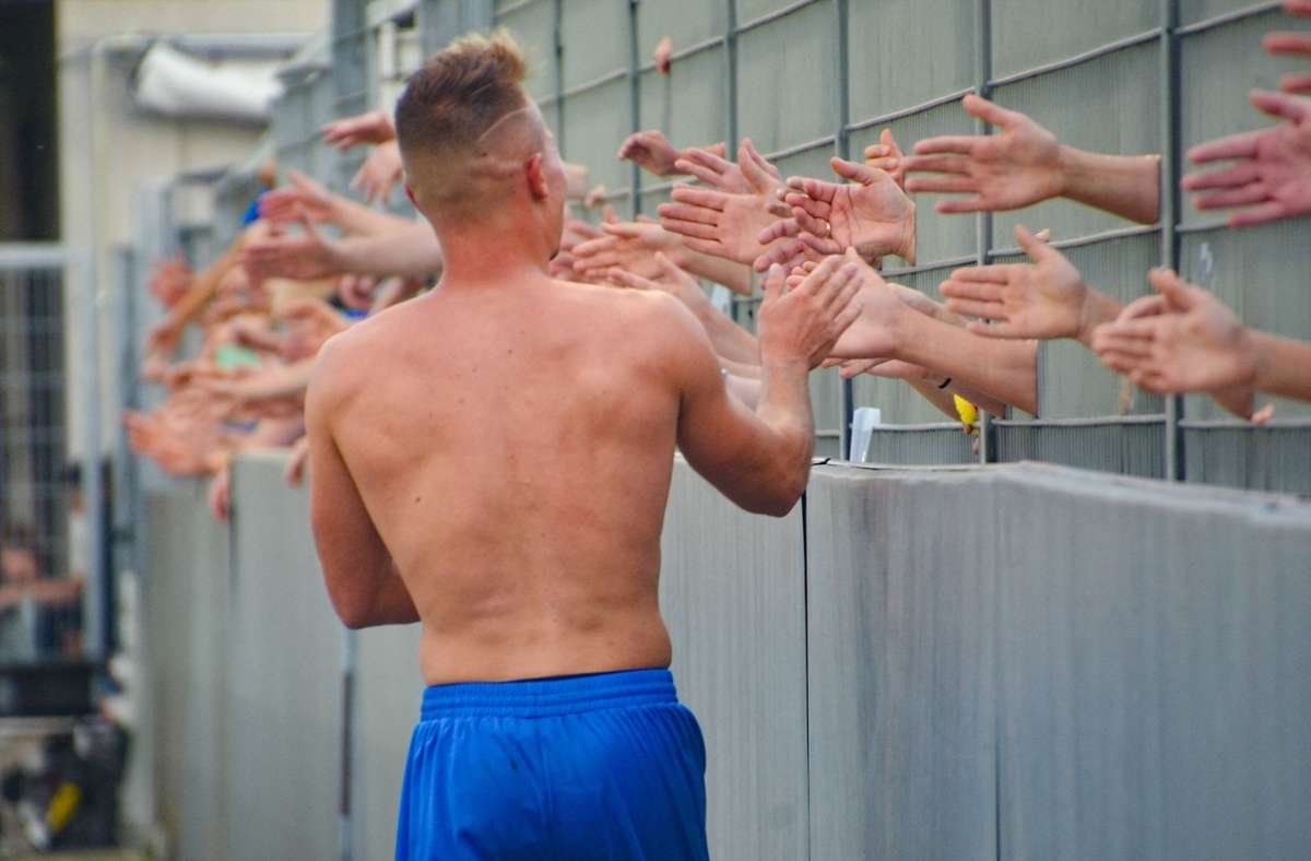 Stuttgarter Kickers: Die emotionalsten Fotos von der Pokal-Überraschung der Blauen