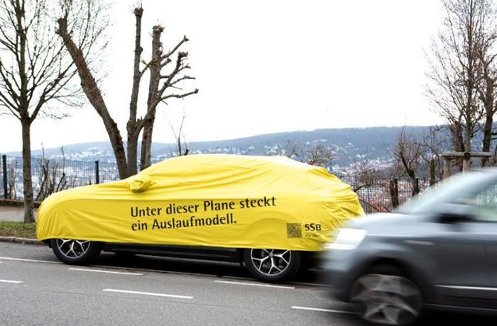 SSB lässt in Stuttgart Autos einpacken: Eine provokante Werbekampagne sorgt für Aufsehen