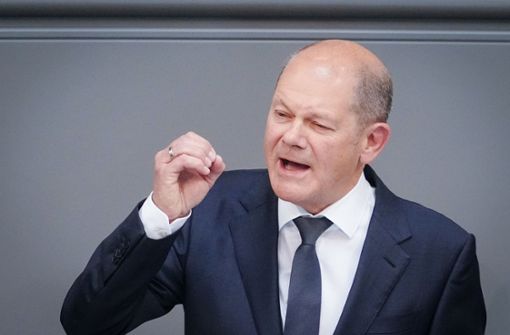Kämpferisch verteidigte  Bundeskanzler Olaf Scholz (SPD) im Bundestag seine Ukraine-Politik. Foto: dpa/Kay Nietfeld