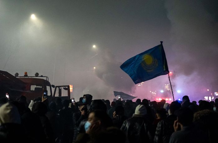 Kasachstan: Demonstranten stürmen Stadtverwaltung von Almaty