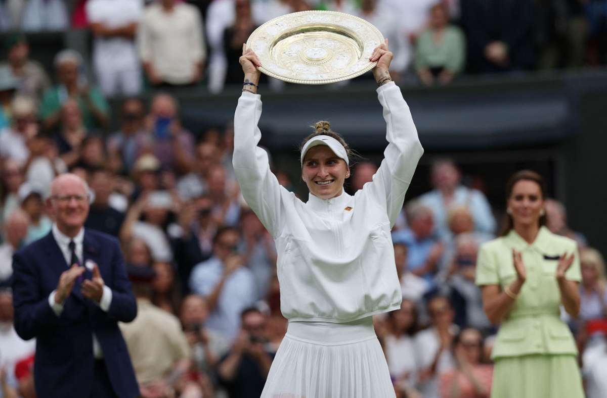 Finalsieg gegen Ons Jabeur: Sportgeschichte! Marketa Vondrousova triumphiert in Wimbledon