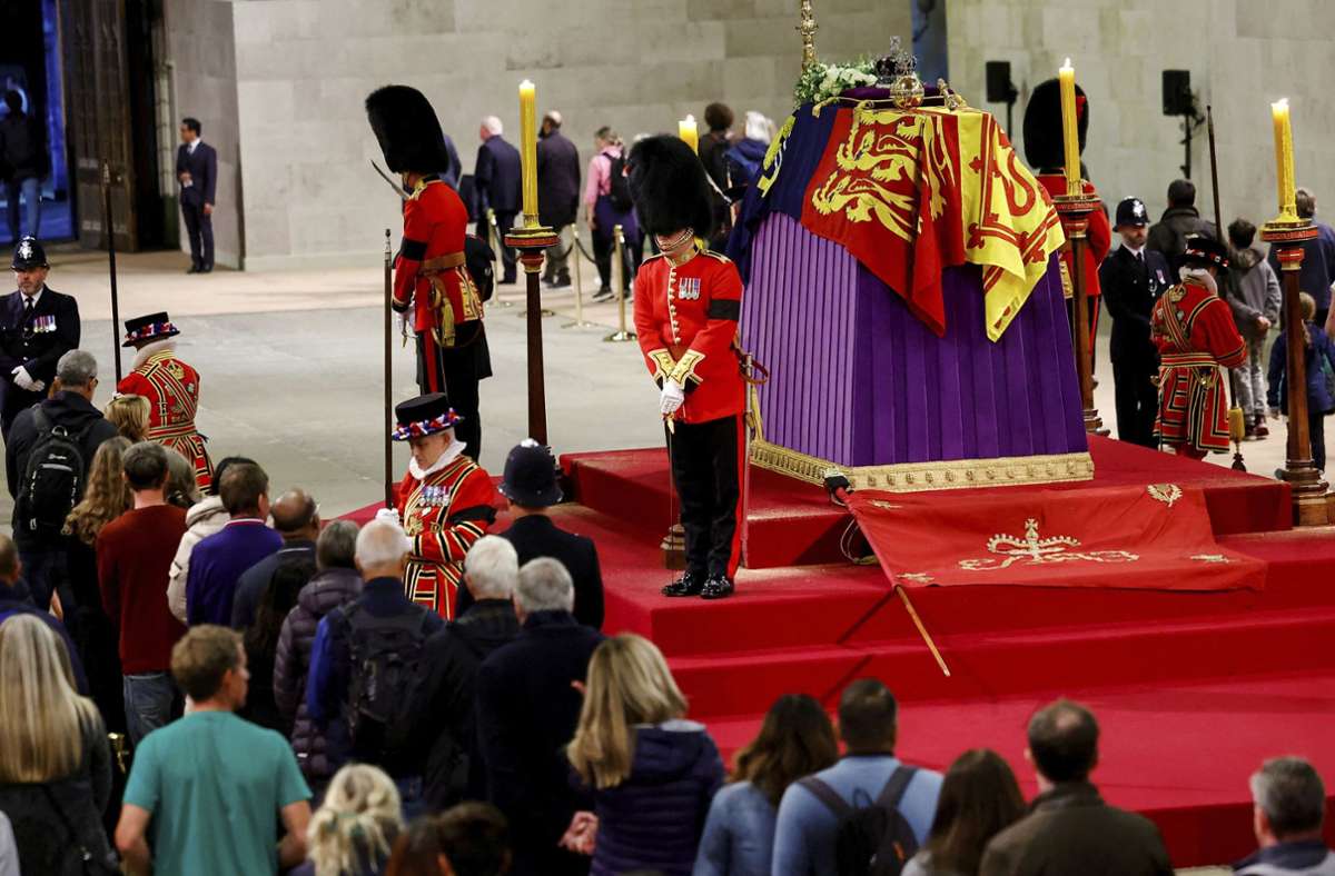 Abschied von der Queen: Westminster Hall mit Sarg für Öffentlichkeit geschlossen