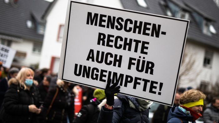 Zahlreiche Demonstranten in Baden-Württemberg auf der Straße