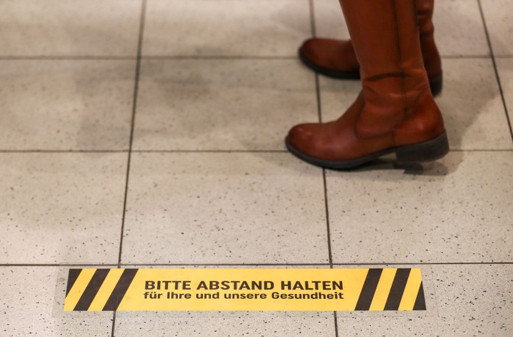 Gewalt in Corona-Zeiten in Stuttgart: Ladendiebin verletzt Supermarkt-Mitarbeiter