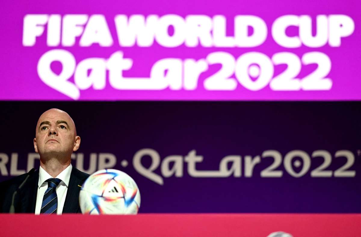 Fifa-Boss Gianni Infantino bei seiner Rede vor der Fußball-WM in Katar Foto: AFP/GABRIEL BOUYS