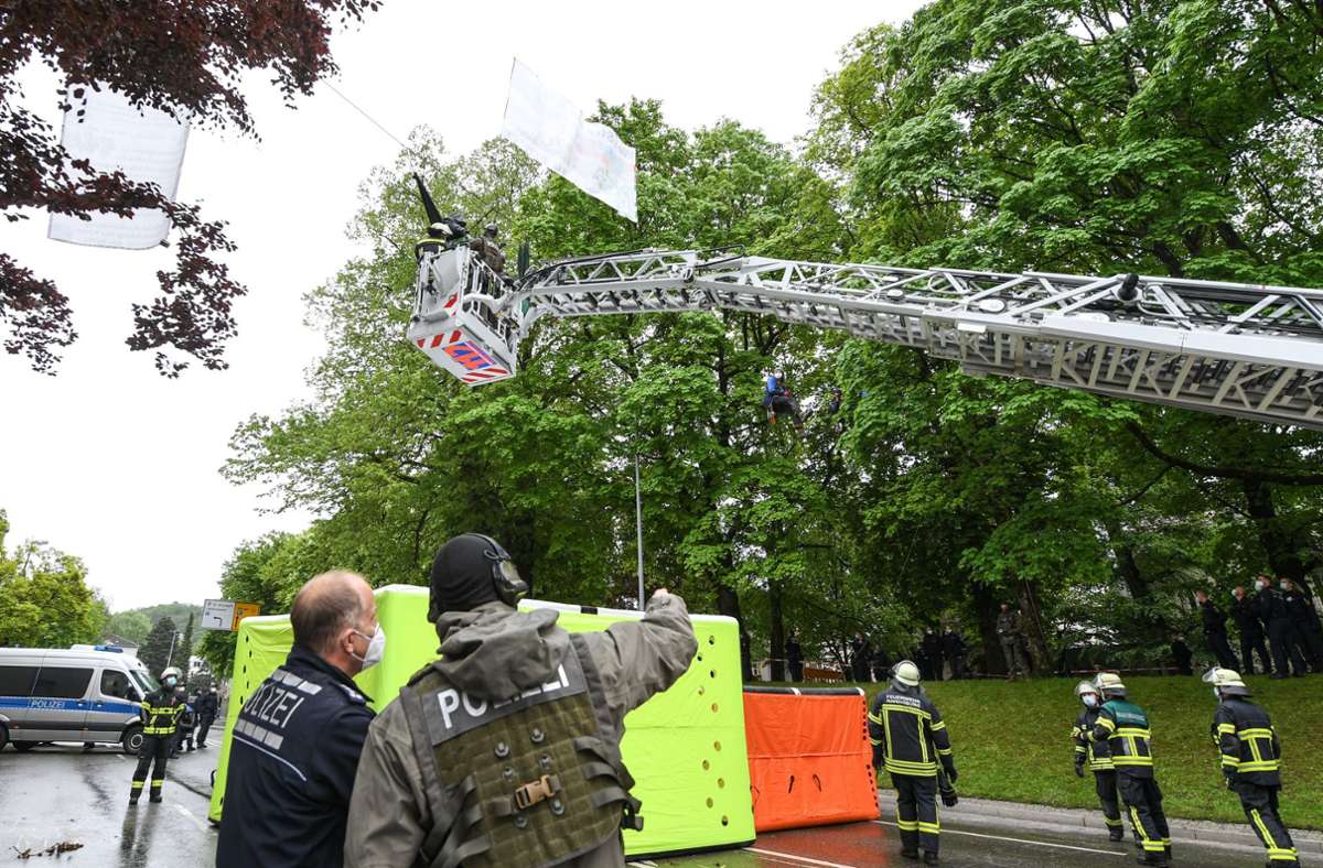 Klimaaktivisten in Ravensburg: Spezialisten der Polizei beenden illegale Baumbesetzung