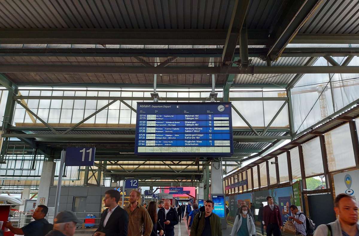 Bahninfarkt in Stuttgart: So ist die Lage für Reisende am Montag