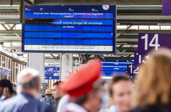 Vorfall am Stuttgarter Hauptbahnhof: Fahrgast zückt Messer und bedroht Zugchef