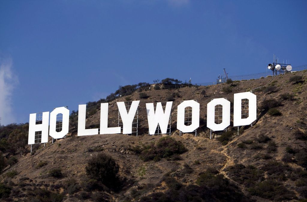 Unter den Hollywood Hills ist die gesamte Filmbranche der Stadt in Aufruhr. Foto: dpa/Andrew Gombert