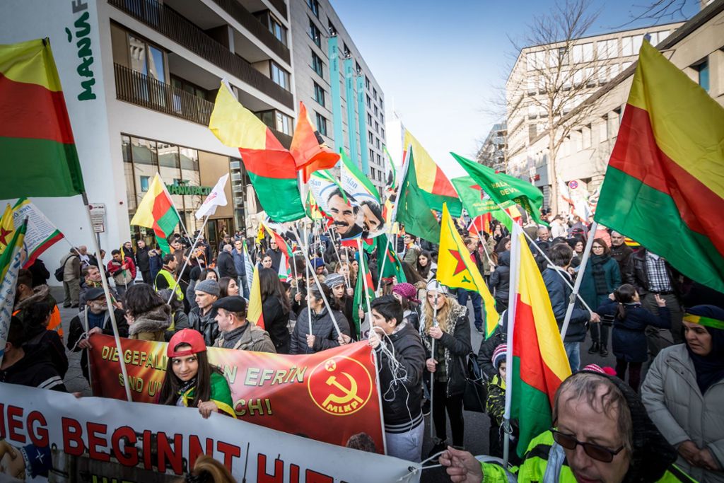 Demonstrationen nach türkischer Offensive: Wie viele Kurden leben in Deutschland?
