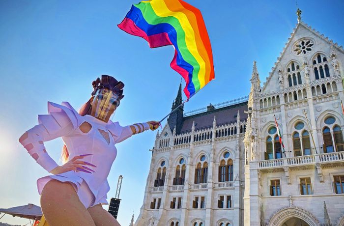 Regenbogendebatte bei der EM 2021: EU nennt Ungarns  Gesetz  eine Schande