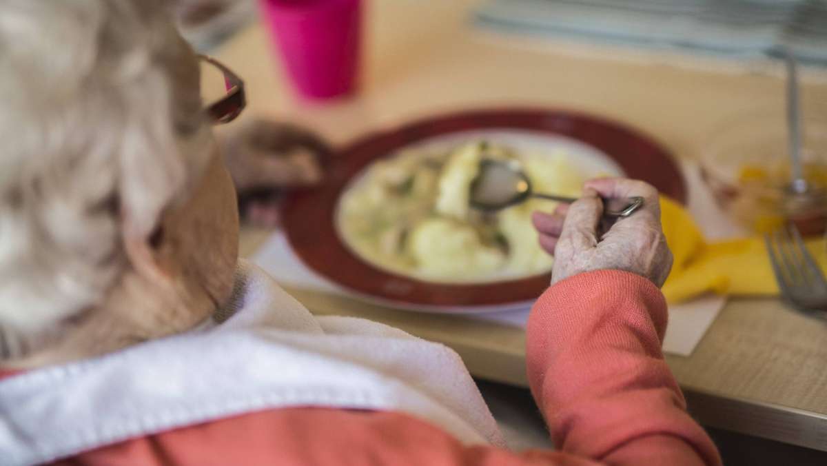 Fleischloses Essen für Senioren: Veggie-Day im Pflegeheim nicht skandalisieren