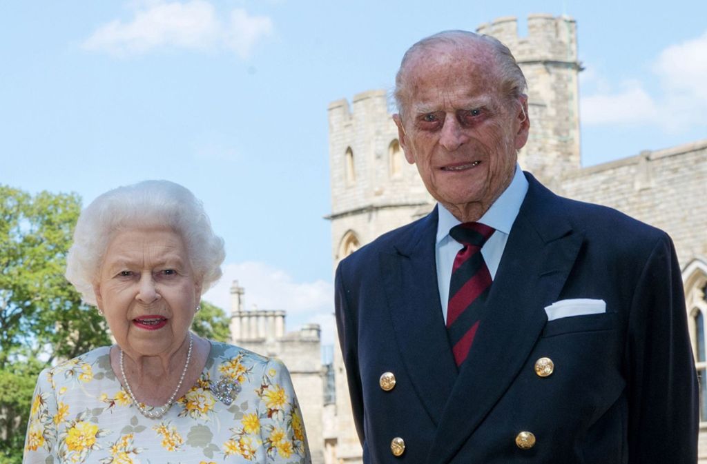 So kennt man ihn seit Jahrzehnten: Prinz Philip, der Ehemann von Queen Elizabeth II., wird 99.