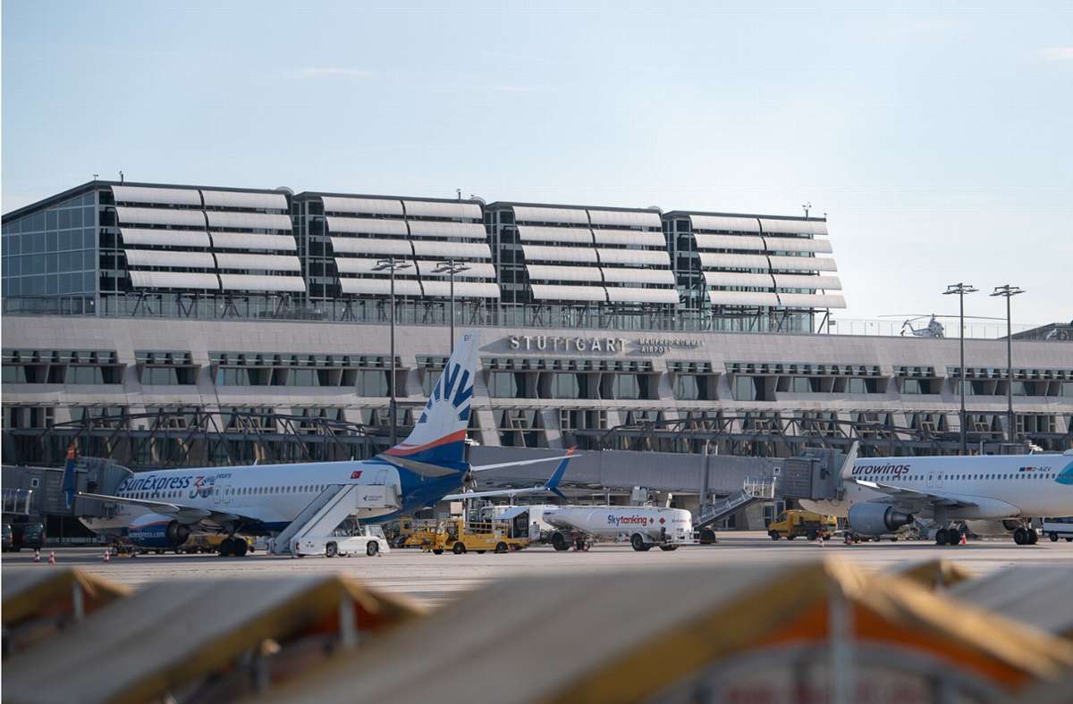 Negativbilanz in Stuttgart: Flughafen: Die Erholung könnte rund  vier Jahre dauern