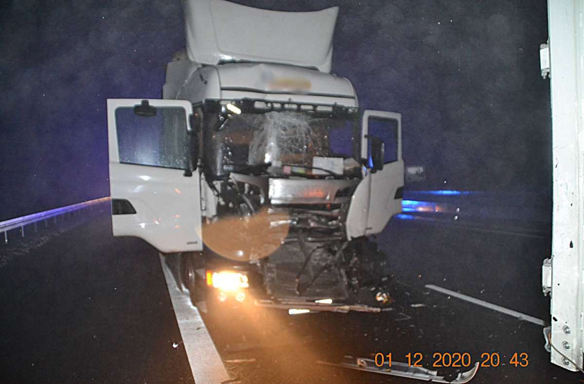 Am Dienstag ist es auf der Autobahn 6 bei Heilbronn zu zwei Unfällen gekommen.